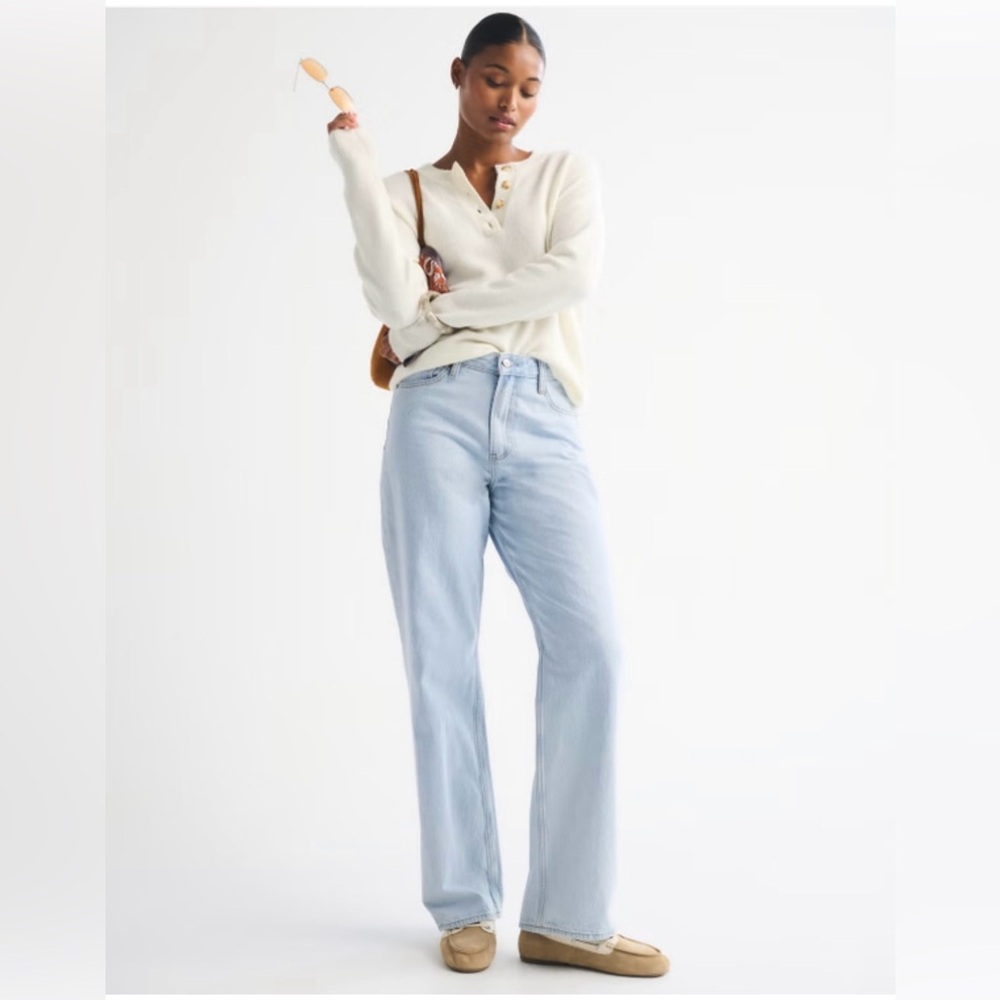 Abercrombie & Fitch Curve Love High Rise Loose Jeans